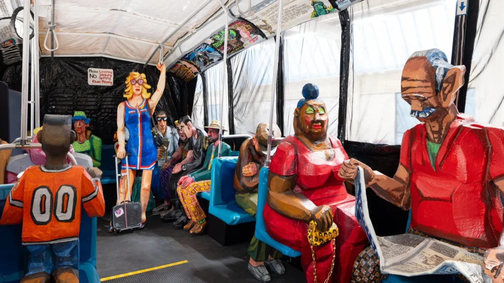 the bus red grooms .74929149.fill 1920x1080.format webp