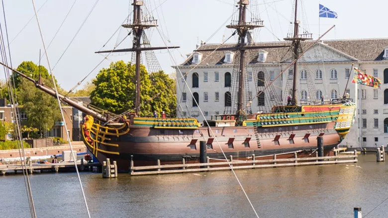 hetscheepvaartmuseum voc schip amsterdam 0 (1).jpg