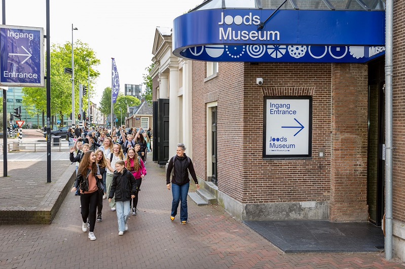 schoolbezoek.jpg